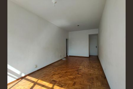 Apartamento à venda com 76m², 2 quartos e 1 vagaSala