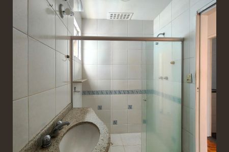 Apartamento à venda com 76m², 2 quartos e 1 vagaBanheiro Corredor