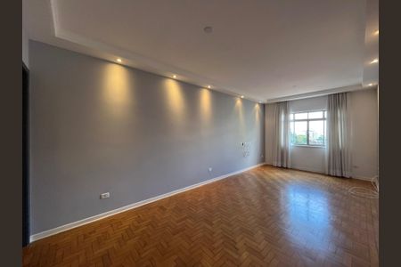 Apartamento à venda com 114m², 3 quartos e sem vaga Apartamento à venda com 114m², 3 quartos e sem vagaSala