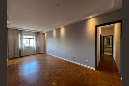 Apartamento à venda com 114m², 3 quartos e sem vaga Apartamento à venda com 114m², 3 quartos e sem vagaSala