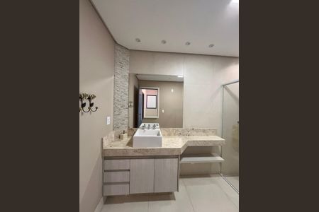 Apartamento à venda com 114m², 3 quartos e sem vaga Apartamento à venda com 114m², 3 quartos e sem vagaBanheiro