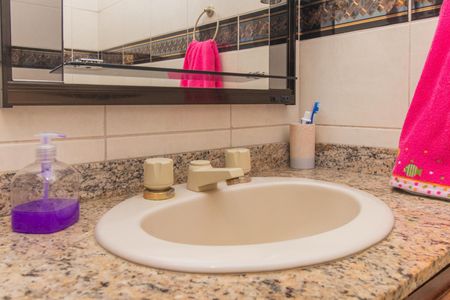 Casa à venda com 273m², 3 quartos e 4 vagasBanheiro Social 1