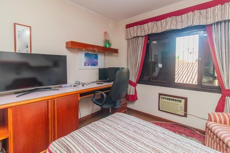 Casa à venda com 273m², 3 quartos e 4 vagasQuarto 2