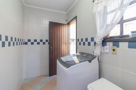 Casa à venda com 273m², 3 quartos e 4 vagasCozinha e Área de Serviço