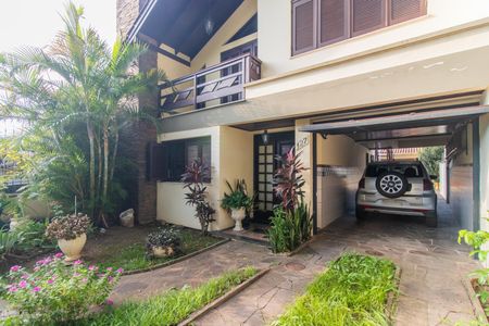 Casa à venda com 273m², 3 quartos e 4 vagasFachada