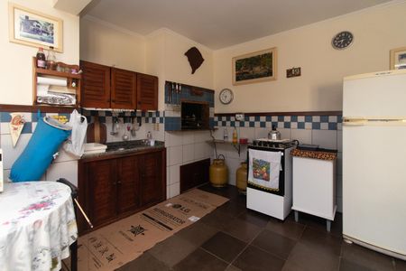 Casa à venda com 273m², 3 quartos e 4 vagasChurrasqueira