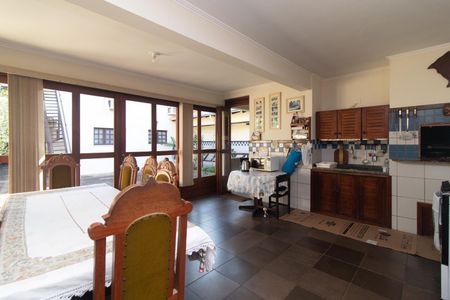 Casa à venda com 273m², 3 quartos e 4 vagasChurrasqueira