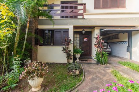 Casa à venda com 273m², 3 quartos e 4 vagasFachada