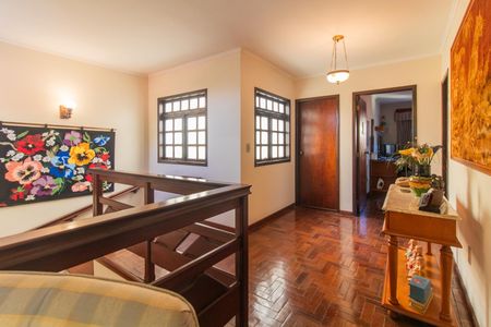 Casa à venda com 273m², 3 quartos e 4 vagasCorredor