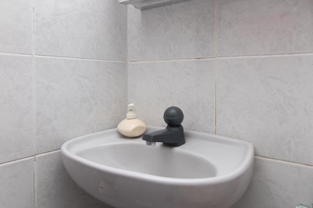 Casa à venda com 273m², 3 quartos e 4 vagasBanheiro Social 2