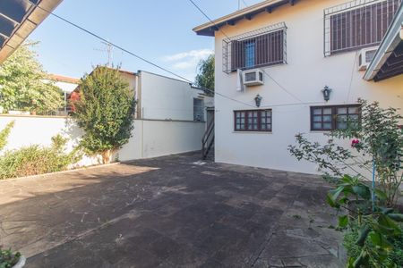 Casa à venda com 273m², 3 quartos e 4 vagasQuintal