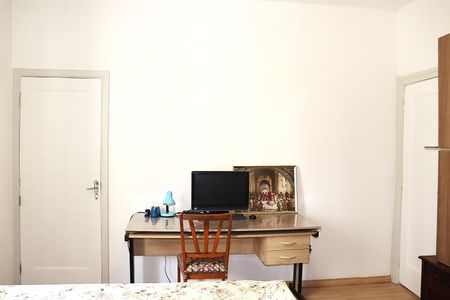 Apartamento à venda com 105m², 2 quartos e sem vagaDormitório - Suíte