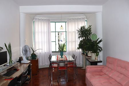 Apartamento à venda com 105m², 2 quartos e sem vagaSala