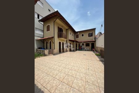 Casa à venda com 200m², 3 quartos e 5 vagas