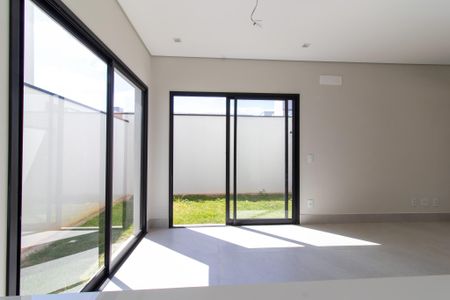Casa à venda com 173m², 4 quartos e 3 vagasSala