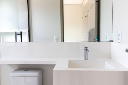 Casa à venda com 173m², 4 quartos e 3 vagasBanheiro do Quarto 4