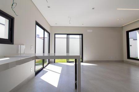 Casa à venda com 173m², 4 quartos e 3 vagasCozinha