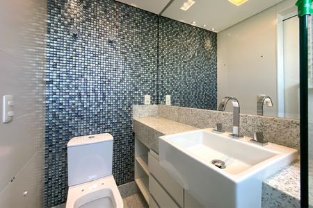 Apartamento para alugar com 203m², 4 quartos e 3 vagas Apartamento para alugar com 203m², 4 quartos e 3 vagasBanheiro da Suíte 2