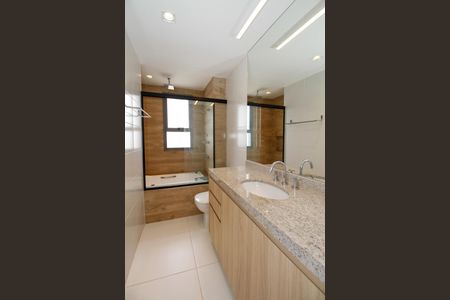 Apartamento à venda com 108m², 2 quartos e 1 vagaBanheiro da Suíte