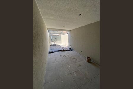 Casa à venda com 2 quartos, 108m² em Vila Nhocuné, São Paulo