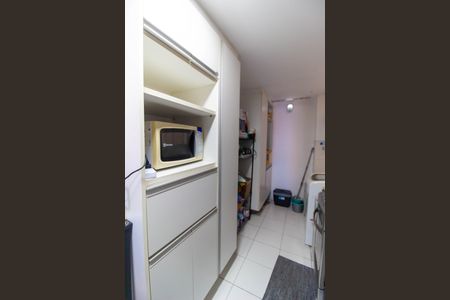 Apartamento para alugar com 67m², 3 quartos e sem vaga