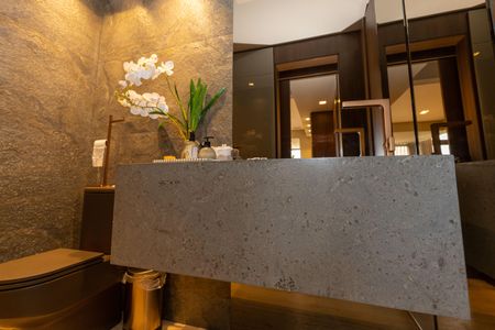 Lavabo de apartamento à venda com 2 quartos, 135m² em Vila da Serra, Nova Lima