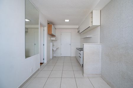 Studio de kitnet/studio para alugar com 1 quarto, 27m² em Jardim Itacolomi, São Paulo