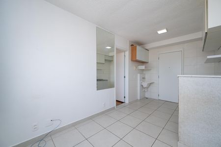 Studio de kitnet/studio para alugar com 1 quarto, 27m² em Jardim Itacolomi, São Paulo