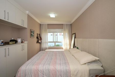 Apartamento à venda com 132m², 3 quartos e 2 vagasSuíte 3