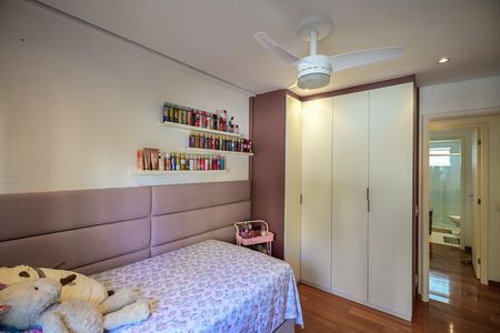 Apartamento à venda com 132m², 3 quartos e 2 vagasSuíte 1
