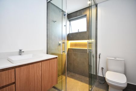 Apartamento para alugar com 165m², 3 quartos e 2 vagasbanheiro