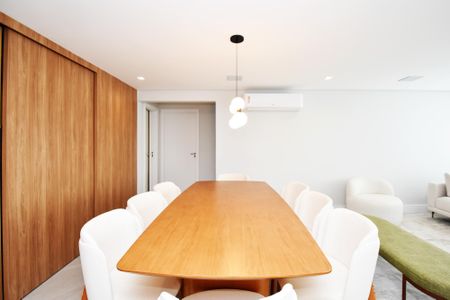 Apartamento para alugar com 165m², 3 quartos e 2 vagassala de jantar