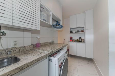Apartamento à venda com 130m², 4 quartos e 2 vagasLavanderia