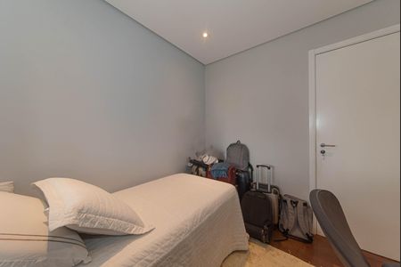 Apartamento à venda com 130m², 4 quartos e 2 vagasQuarto 1