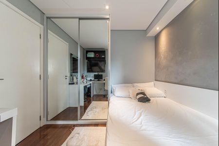Apartamento à venda com 130m², 4 quartos e 2 vagasQuarto 2