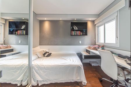 Apartamento à venda com 130m², 4 quartos e 2 vagasQuarto 2