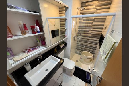 Apartamento à venda com 74m², 3 quartos e 2 vagasBanheiro