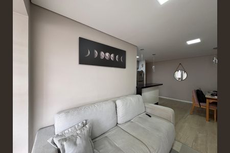 Sala de apartamento à venda com 3 quartos, 74m² em Vila Mangalot, São Paulo