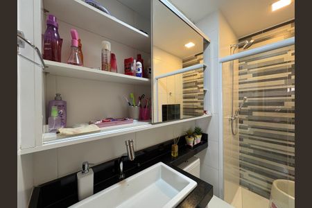 Apartamento à venda com 74m², 3 quartos e 2 vagasBanheiro