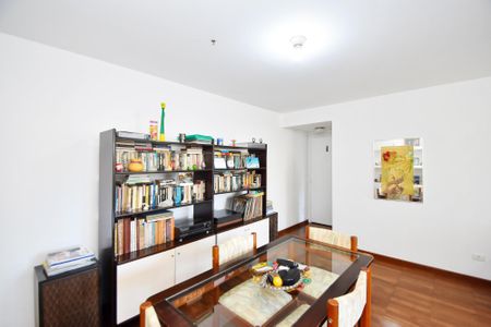 Apartamento à venda com 120m², 2 quartos e 1 vagasala de jantar