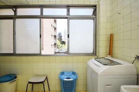 Apartamento à venda com 120m², 2 quartos e 1 vaga Apartamento à venda com 120m², 2 quartos e 1 vagalavanderia