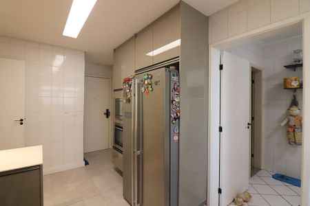 Apartamento à venda com 130m², 3 quartos e 3 vagasCozinha 