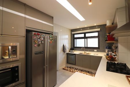 Apartamento à venda com 130m², 3 quartos e 3 vagasCozinha 