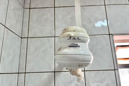 Banheiro de apartamento para alugar com 1 quarto, 23m² em Jardim Oriental, São Paulo