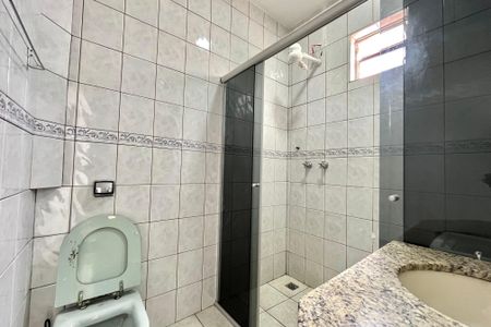 Banheiro de apartamento para alugar com 1 quarto, 23m² em Jardim Oriental, São Paulo