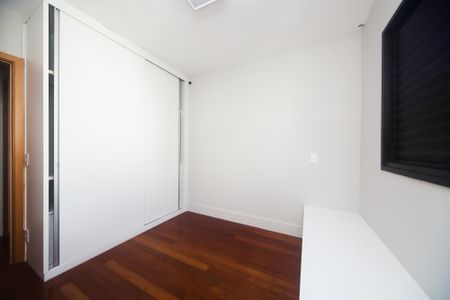 Apartamento à venda com 136m², 3 quartos e 3 vagasquarto 2
