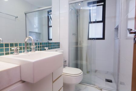 Apartamento à venda com 136m², 3 quartos e 3 vagasBanheiro Social
