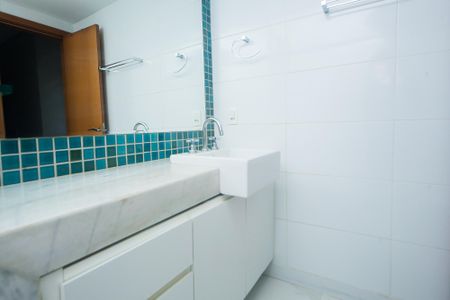 Apartamento à venda com 136m², 3 quartos e 3 vagasBanheiro suite 