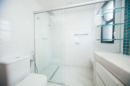 Apartamento à venda com 136m², 3 quartos e 3 vagasBanheiro suite 