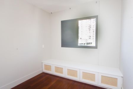 Apartamento à venda com 136m², 3 quartos e 3 vagasquarto 2